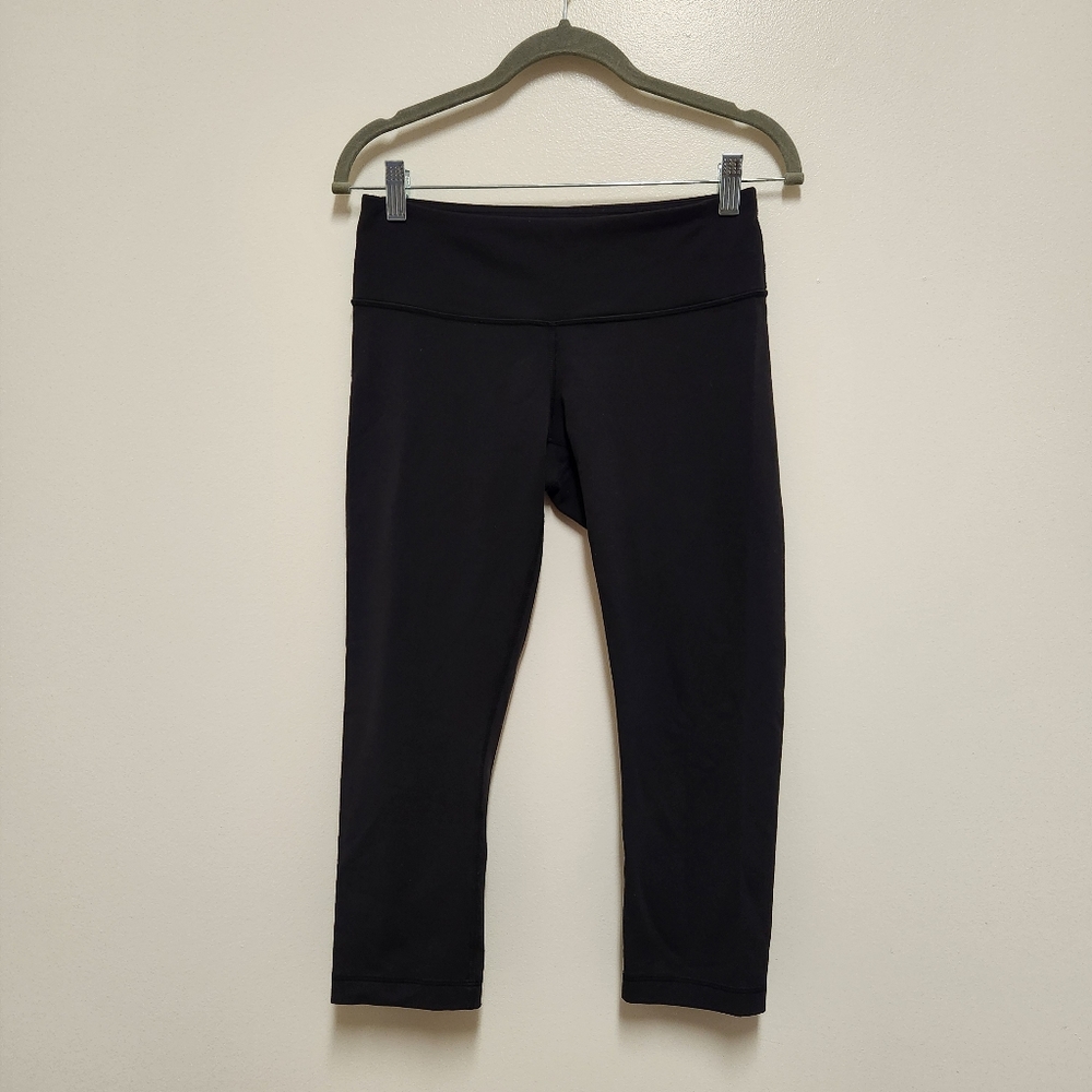 Lululemon Women Black Cropped Leggings Running Yoga, Size 6